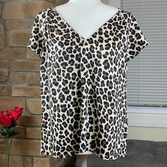 MICHAEL-MICHAEL KORS ~ Flutter Sleeve Top ~ NWT! - Picture 2 of 8